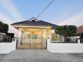 3 Bedrooms Villa / Single House in Raviporn City Home Village East Pattaya H011842