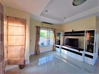 3 Bedrooms Villa / Single House in Tropical Village East Pattaya H010747