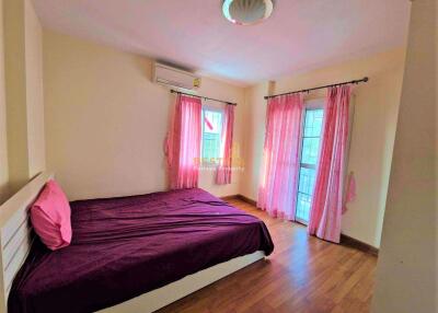 3 Bedrooms Villa / Single House in Tropical Village East Pattaya H010747
