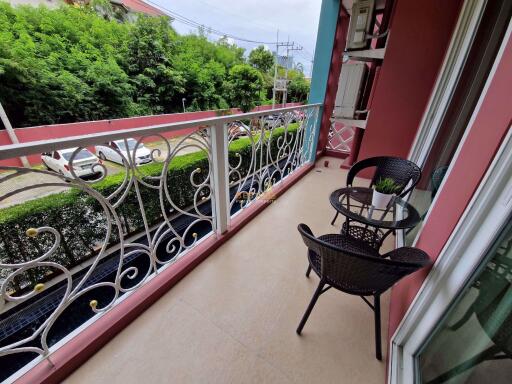 2 Bedrooms Condo in Grande Caribbean Condo Resort Jomtien C010163