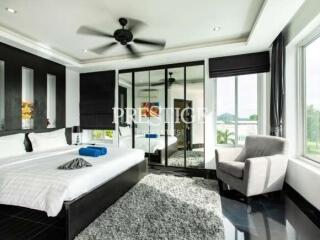 Phoenix Golf Course – 4 Bed 5 Bath in Huay Yai / Phoenix for PC7335