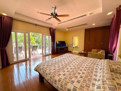 3 Bedrooms House in Chateaudale Thai Bali Villa Jomtien H011603