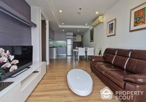 1-BR Condo at 15 Sukhumvit Residences near BTS Nana