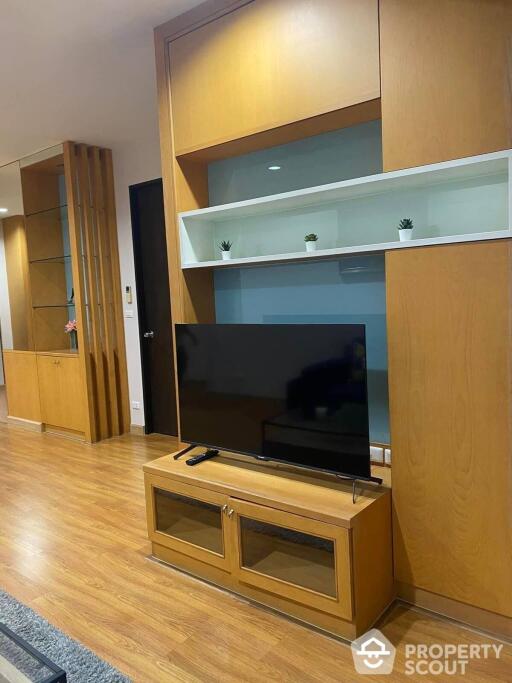 3-BR Condo at Citi Smart Sukhumvit 18 near BTS Asok