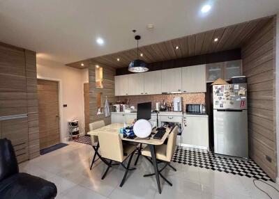 2 bed Condo in Manor Sanambinnam Bang Rak Noi Sub District C020970