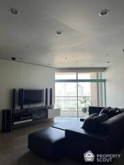 2-BR Condo at Chatrium Riverside Condominium near BTS Saphan Taksin