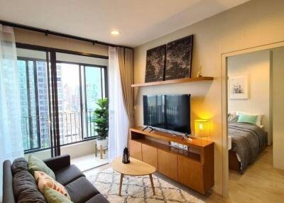 2-BR Condo at Ideo Q Ratchathewi near BTS Ratchathewi