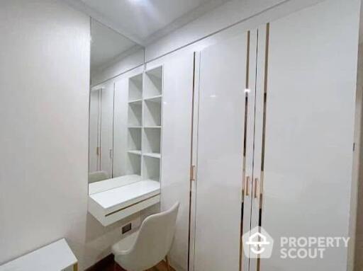 1-BR Condo at Supalai Oriental Sukhumvit 39 near MRT Phetchaburi