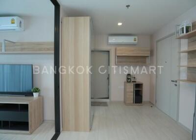 Condo at Life Sukhumvit 48 for sale