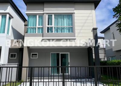 Townhouse at Grande Pleno Bangna - Onnut  for sale