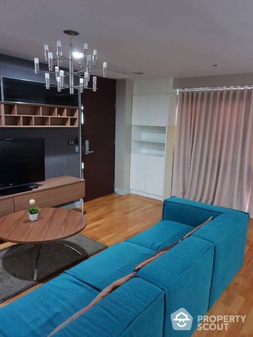 2-BR Condo at Quad Silom Condominium near MRT Sam Yan