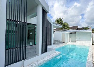 Presenting a charming 3-bedroom pool villa in Thalang for rent: