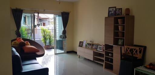 Nice House in Nong Pla Lai for Sale