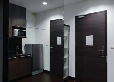 1-BR Condo at Ideo Q Phayathai near BTS Phaya Thai