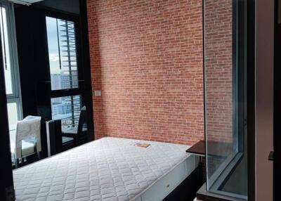 1-BR Condo at Ideo Q Phayathai near BTS Phaya Thai