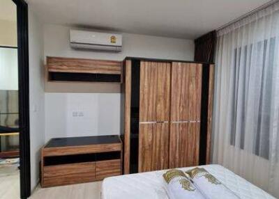 1-BR Condo at Life Asoke near ARL Makkasan