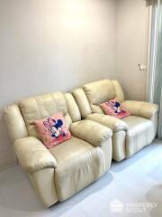 2-BR Condo at Hive Taksin near BTS Wongwian Yai