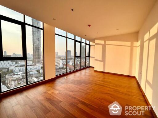 2-BR Penthouse at Altitude Symphony Charoenkrung near BTS Saphan Taksin