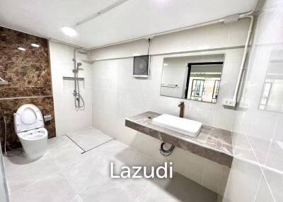 3 Bed 3 Bath 150 SQ.M Townhouse in Sathorn