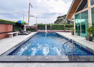 Pool Villa for Rent/Sale in Countryside [Holiday Rental]