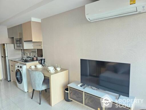 1-BR Condo at Walden Asoke near MRT Sukhumvit