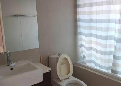 1-BR Condo at Noble Remix near BTS Thong Lor