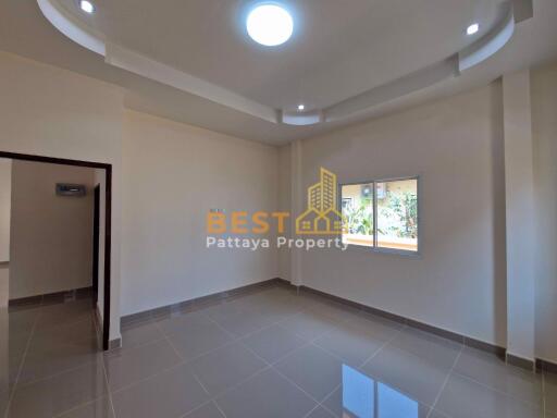 2 Bedrooms Villa / Single House in Rose Land & House East Pattaya H011853