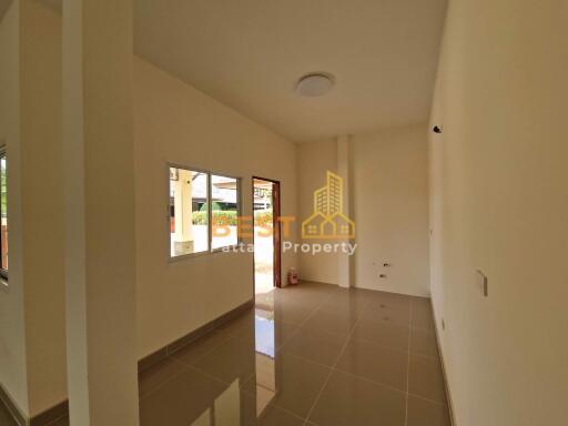 2 Bedrooms Villa / Single House in Rose Land & House East Pattaya H011853