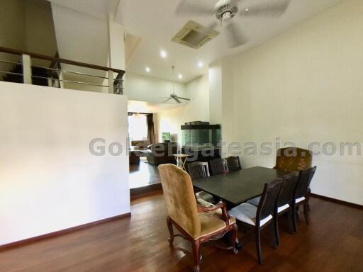 4-bedrooms Fully-Furnished Townhouse in Compound - Ekkamai