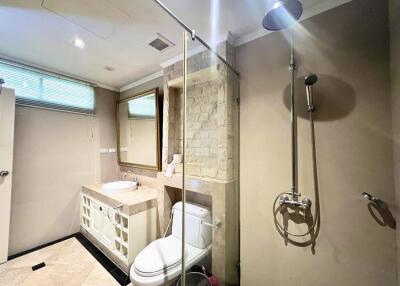 Modern and spacious bathroom with shower and dual sink vanity