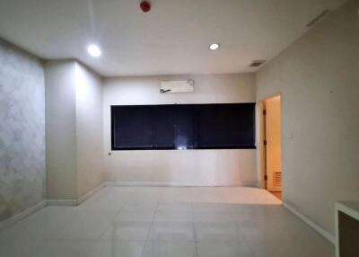 For Rent Bangkok Shophouse Sukhumvit BTS Thong Lo Watthana