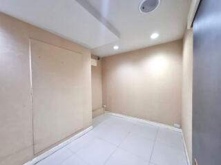 For Rent Bangkok Shophouse Sukhumvit BTS Thong Lo Watthana