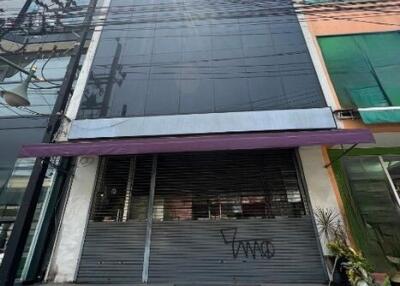 For Rent Bangkok Shophouse Sukhumvit BTS Thong Lo Watthana