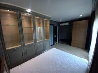 For Rent Bangkok Town House Arden Pattanakarn Pattanakarn 20 Suan Luang