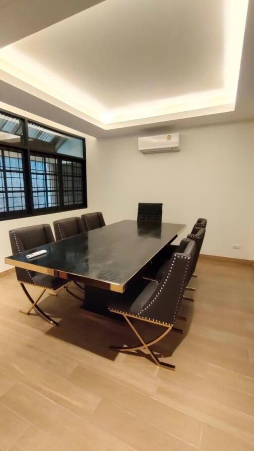 - Studio Commercial/Shophouse for Rent *COMM11208