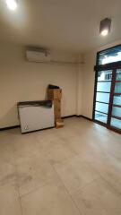 - Studio Commercial/Shophouse for Rent *COMM11208