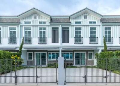 Indy 2 Bangna-Ramkhamhaeng 2 - 3 Bed Townhouse for Rent *INDY11451
