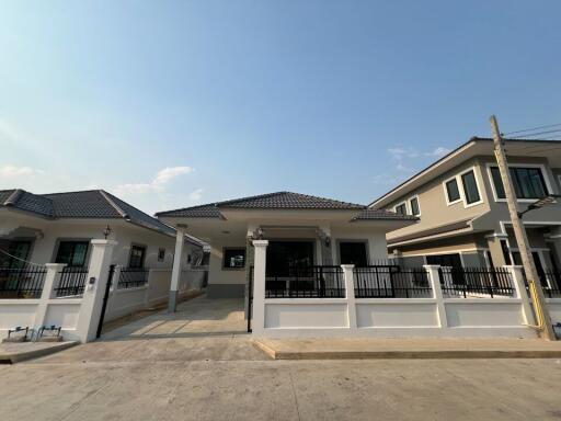 House for Sale at Jaikaew Arawan 32