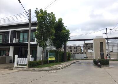 Townhouse for Rent at Karnkanok Town 3