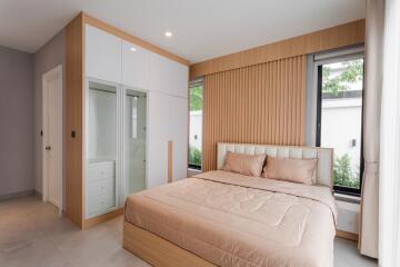 409 ตรม., 4 ห้องนอน, 5 ห้องน้ำ บ้าน ราคา ฿ 16,700,000