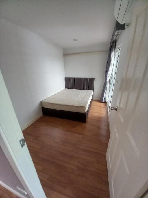 Condo for Rent at Regent Home 22