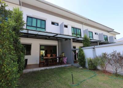 2 bedroom townhouse to rent in good location