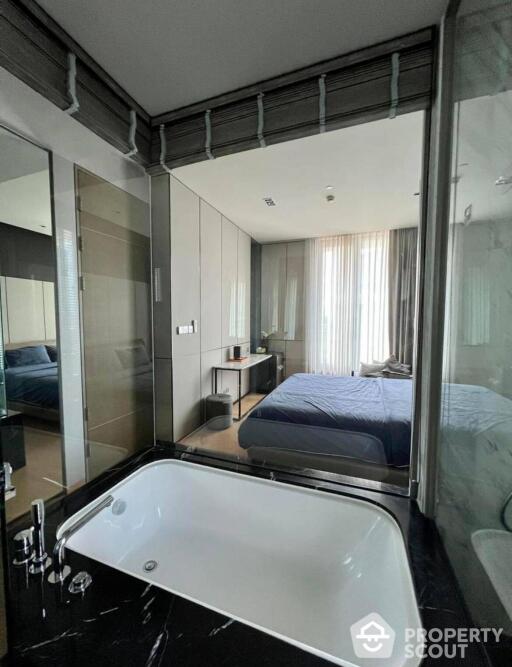 1-BR Condo at Saladaeng One near MRT Si Lom