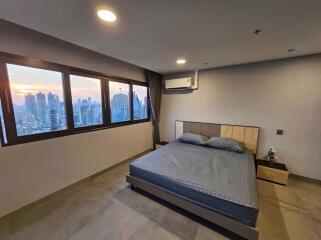 3 bed Condo in The Waterford Diamond Khlongtan Sub District C020974