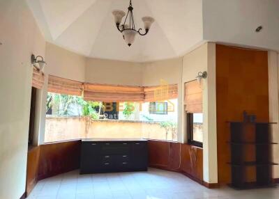 3 Bedrooms Villa / Single House in Pattaya Hill Village 2 East Pattaya H011854