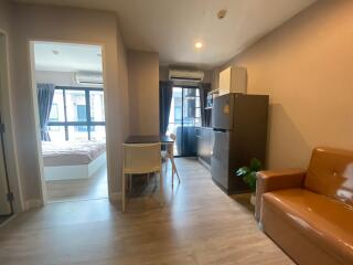 Compact and well-equipped studio apartment with integrated living and sleeping area