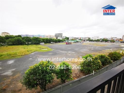 Spacious empty lot with potential for development
