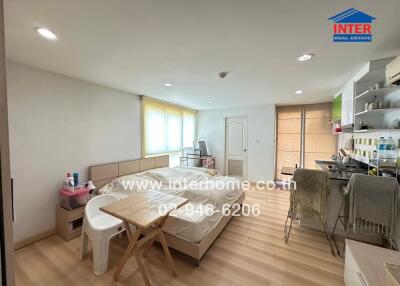 Bright and well-furnished studio apartment with integrated living and kitchen space