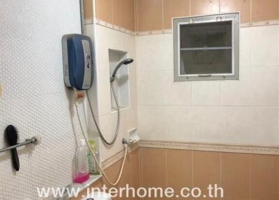 Compact and functional bathroom with modern amenities