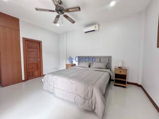 3 Bedrooms House East Pattaya H011611